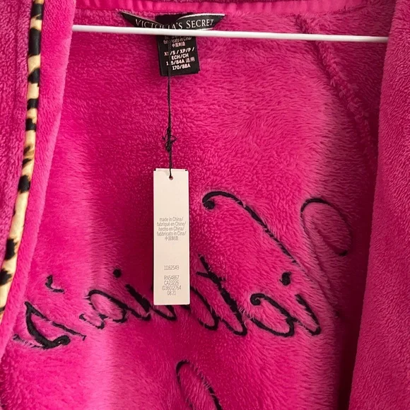NWT Victoria Secret Pink Robe - Picture 2 of 5